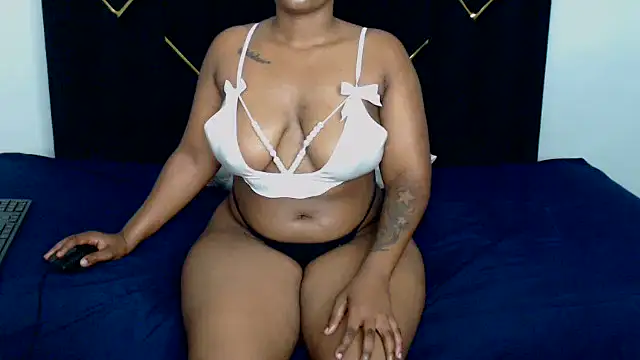 EbonyBentley webcam