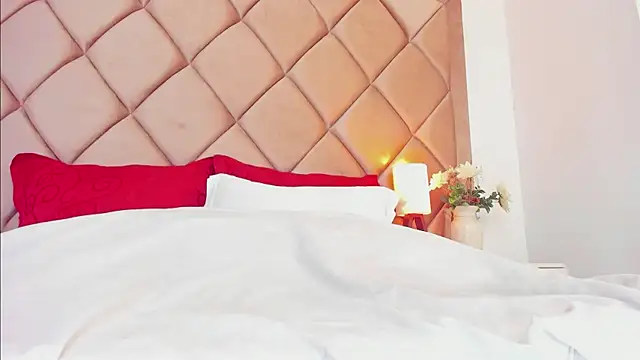 AngelinaDuvall webcam