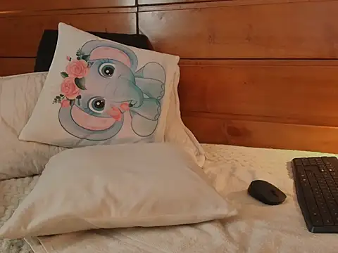 milena_kiitty webcam