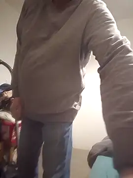 bretoncool (M mature) - 2 fingers in ass