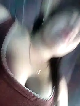 reina_fcup01 (F young) - Help me gather enough money to buy Lush.