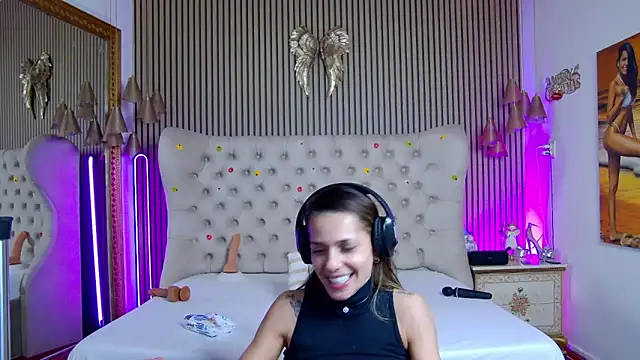 PlayfulShow webcam