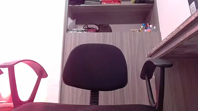 nicolle_milf1978 webcam