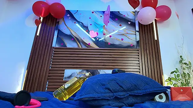 Celeste_hot_08 webcam