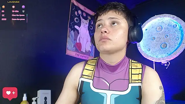 girl_intense444 webcam