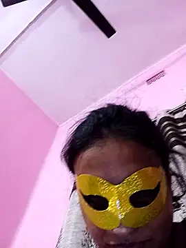 Webcam Model (Gullapi)  is live.Free join now!