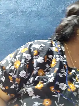 tamilthanushri webcam