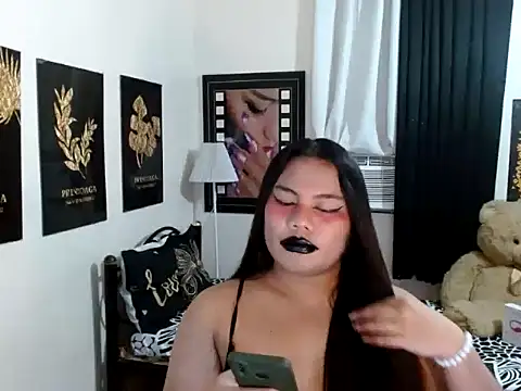 TSbrianaHugeCock webcam
