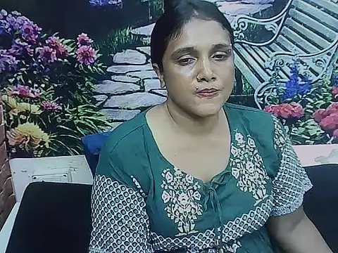 IndianSexyLady20 webcam