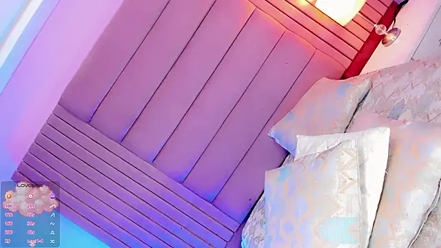 Camille_deluxe webcam