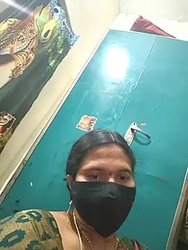 hot-telugu-queen webcam