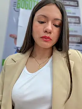 CHARLOTTE__05 webcam