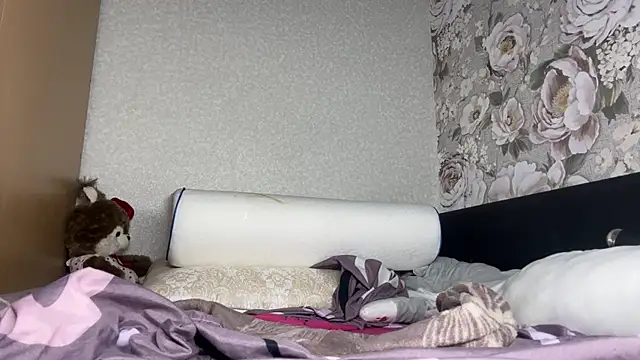 missevelynglow - MissEvelynGlow's free webcam - UK Sex Cams