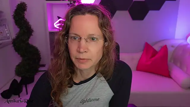 AnnikaRose webcam