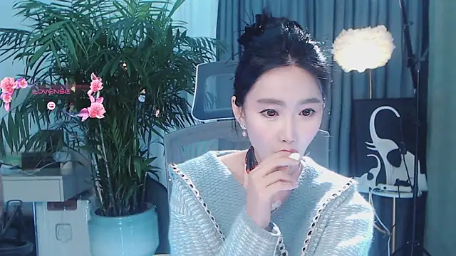 美女feifei-love在线直播