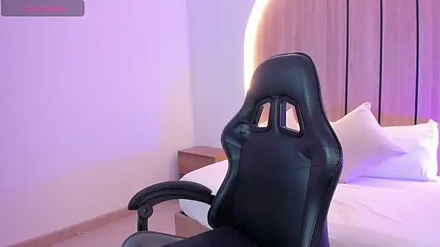 desireee_ - Desireee_'s free webcam - UK Sex Cams