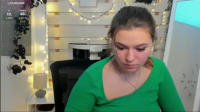 Josephine_Kiss webcam