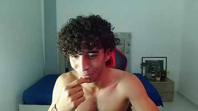 caius_fox (M young) - push-ups x10