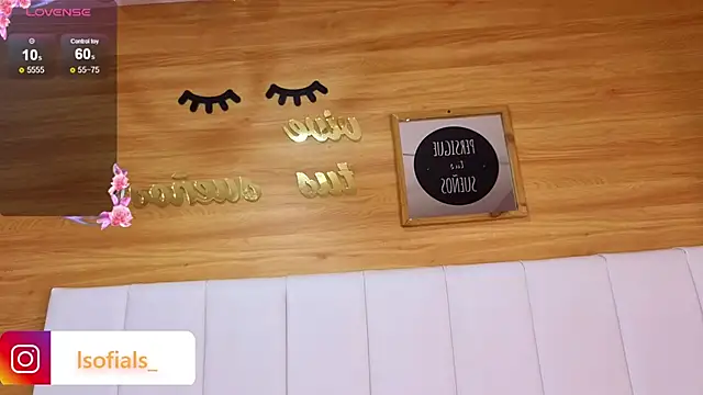 Abril_Velvet_a_ webcam