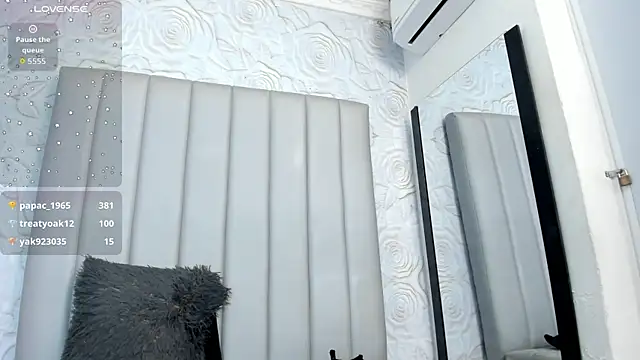 Cleopatra_Trans webcam