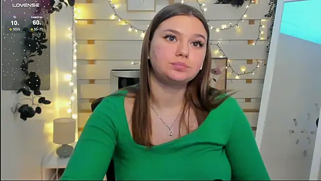 Josephine_Kiss webcam