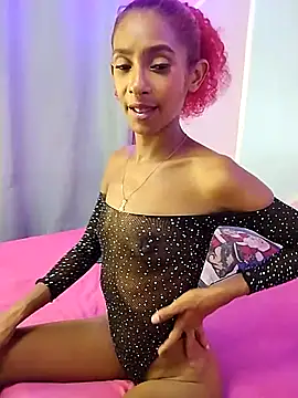 Webcam Model (isaabellaa__) is live