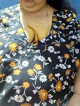 tamilthanushri webcam