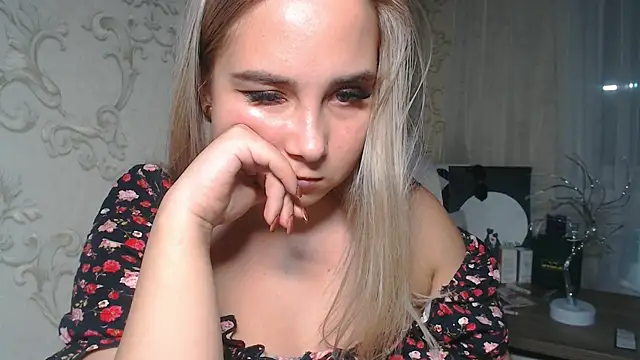 dolphindreams - DolphinDreams's free webcam - UK Sex Cams