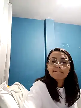 bri_ali webcam