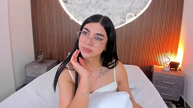 rosecassie (T young) - naked and play body