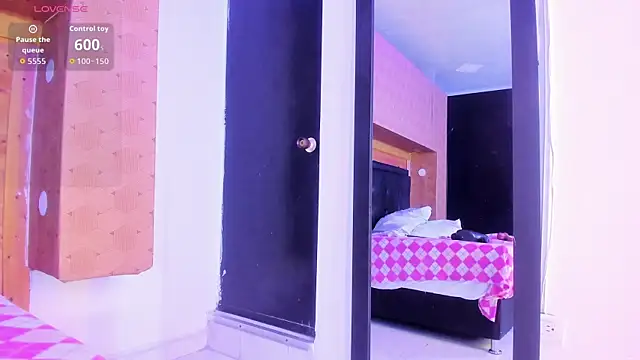 samantha_blaze1 (T young) - Play with my lips and my dildo