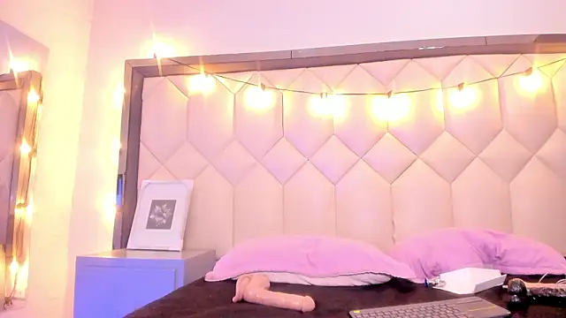 Scarletbigbug webcam