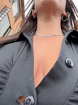 Ninabigtitied webcam