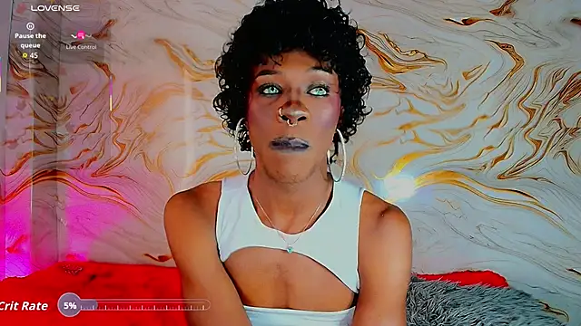 EbonyHansNight webcam