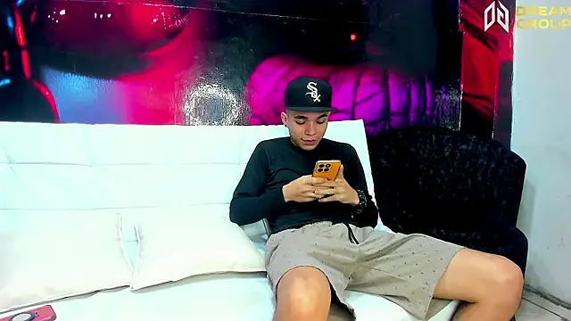 AmazingPartys webcam