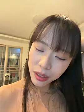 美女XX125216在线直播