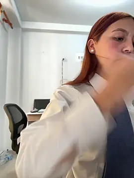 Emily-7_ Live Webcam on Stripchat