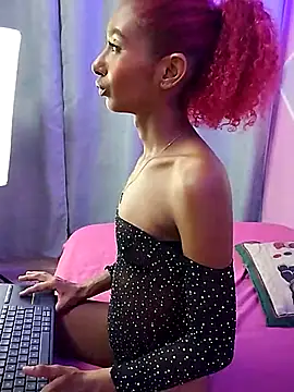 Webcam Model (isaabellaa__)  is live.Free join now!