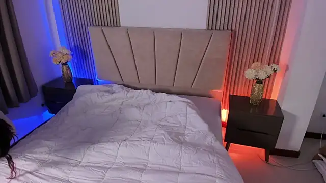 Victoria_Beaumont webcam