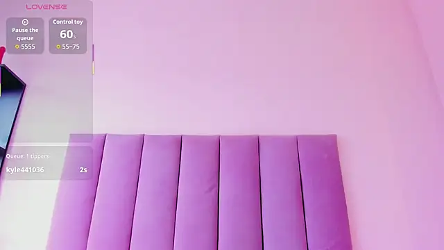 violet_myerrs webcam