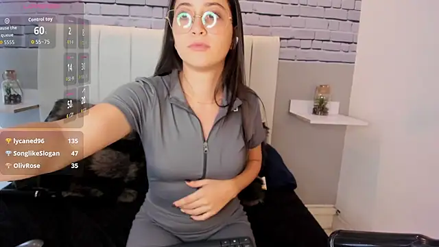 sophieemoore - SophieeMoore's free webcam