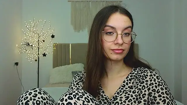 Real_cutie1 webcam
