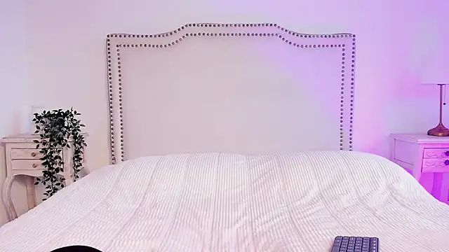 Charlote_Harper webcam