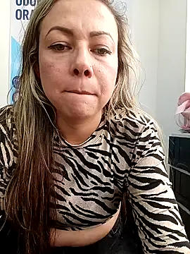 Madisson-04_ Live Webcam on Stripchat