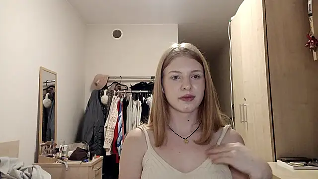 miamooon05 - MiaMooon05's free webcam - UK Sex Cams