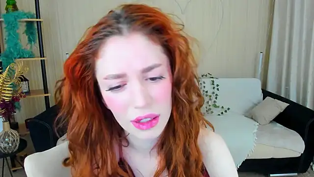 ChristinaConteeree webcam