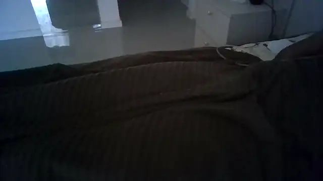 JUNINHOLEKEJR webcam