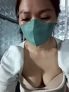 nat-tri - Nat-tri's free webcam - UK Sex Cams