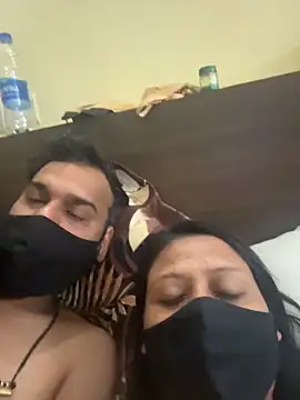 indianshycouple webcam
