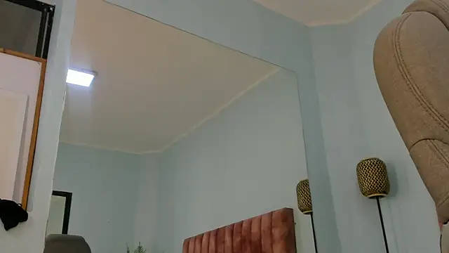 tati_saldarriaga webcam